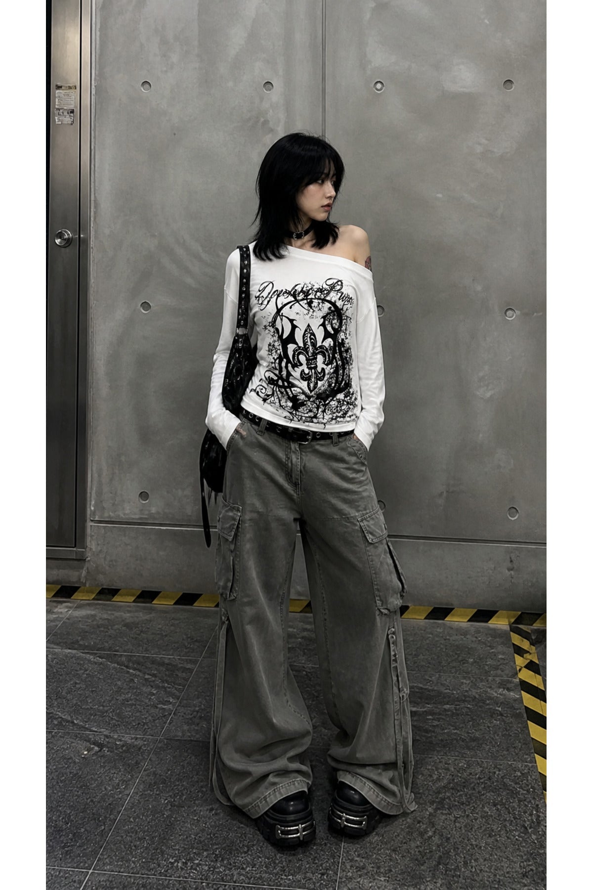 Beyaz Abstract Pattern Gotik Y2K Uzun Kollu Off - Shoulder T-Shirt - None Wear