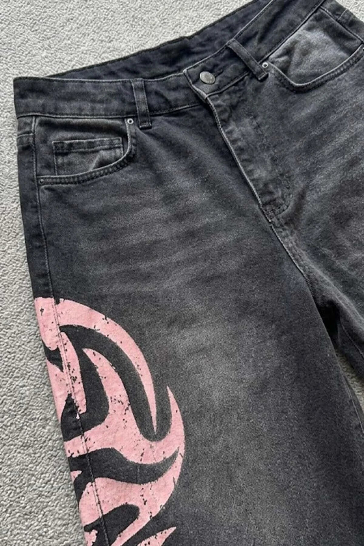 Siyah Taşlamalı Pembe Tribal Baskılı Y2K Unisex Baggy Şort - None Wear